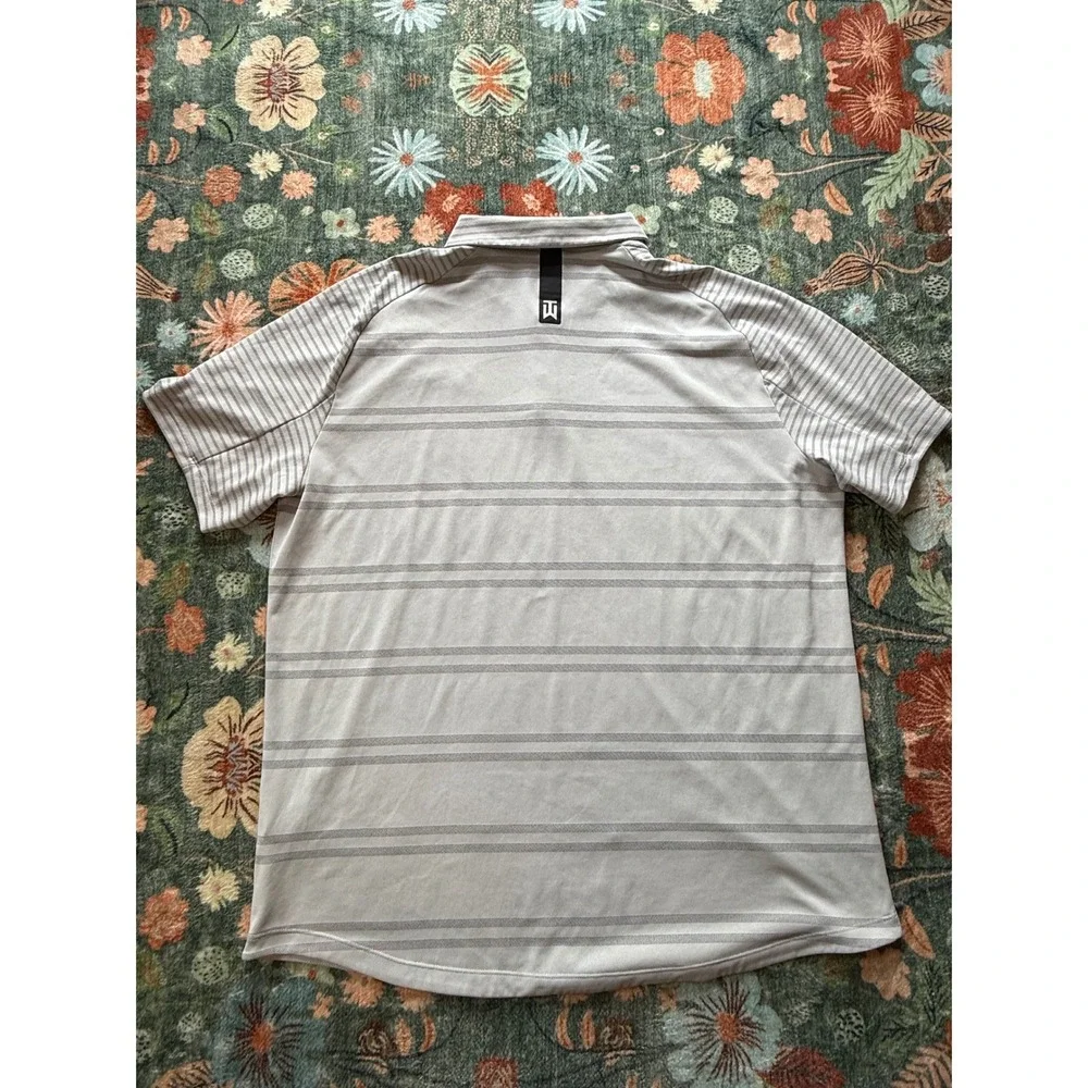 Nike Golf Tiger Woods Mens XL Grey Striped Short Sleeve Polo Shirt Snag‎